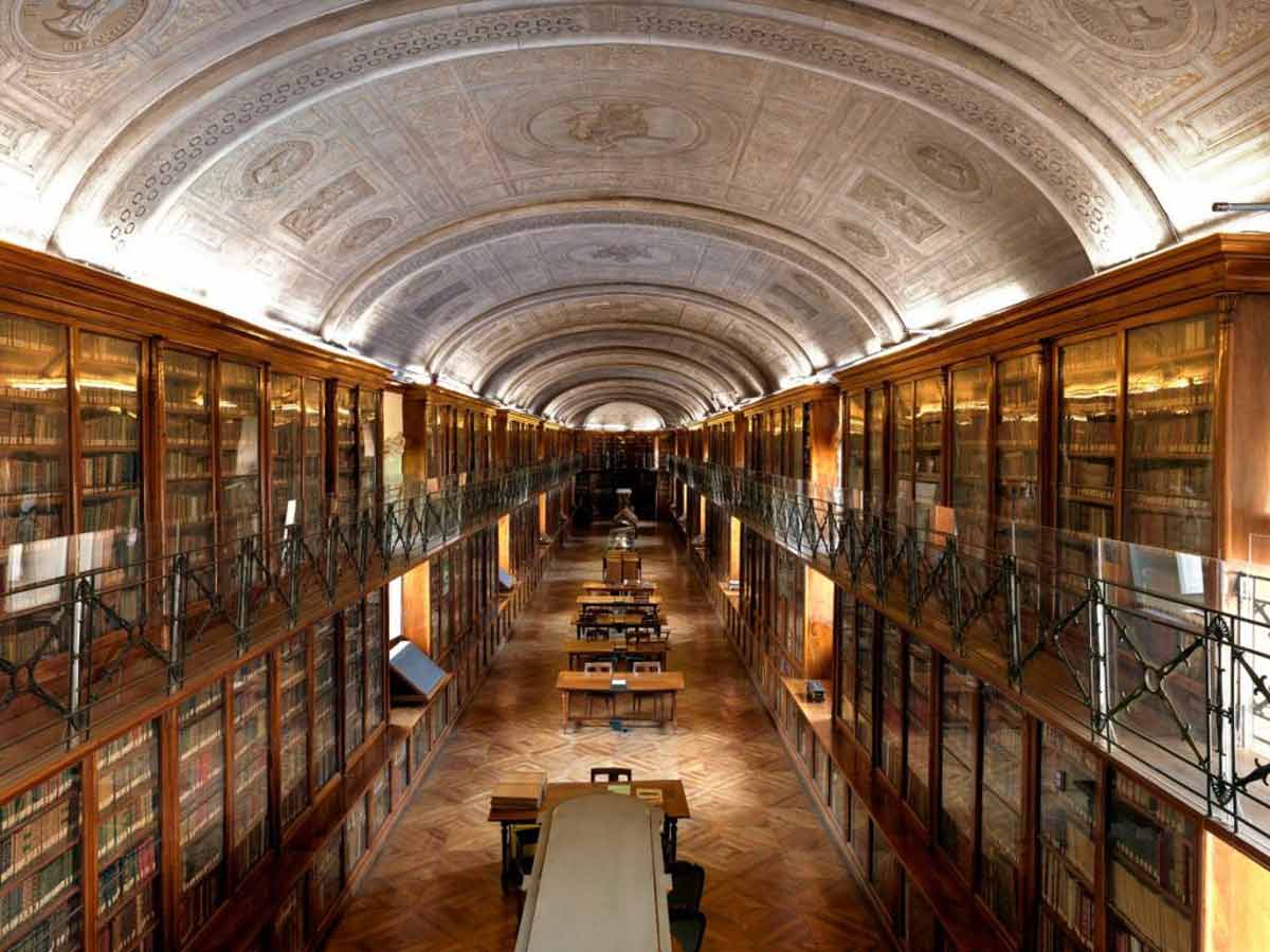 royal library photo