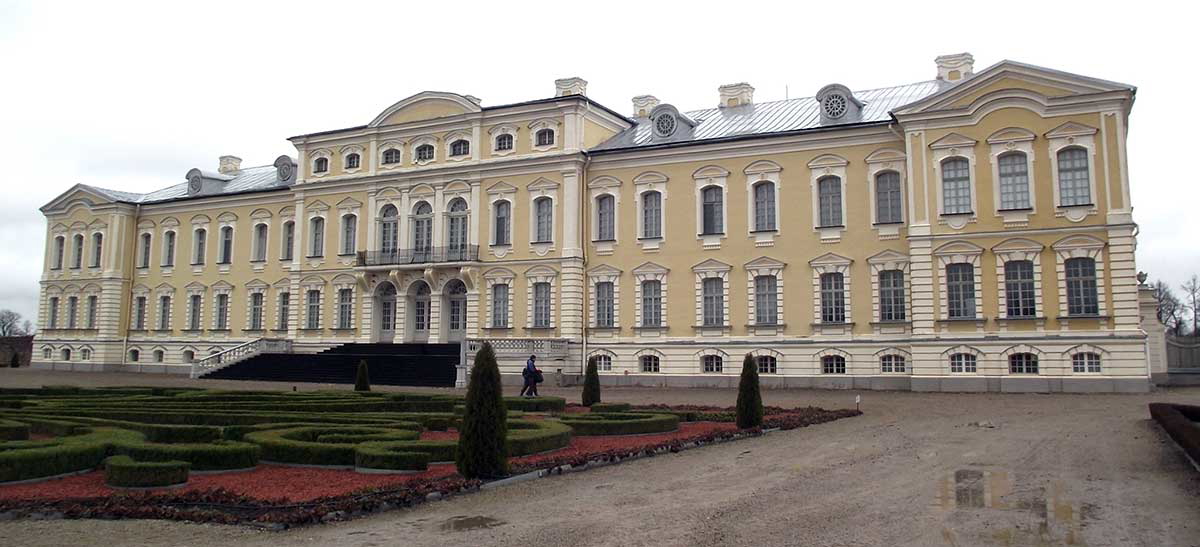 rundale palace latvia