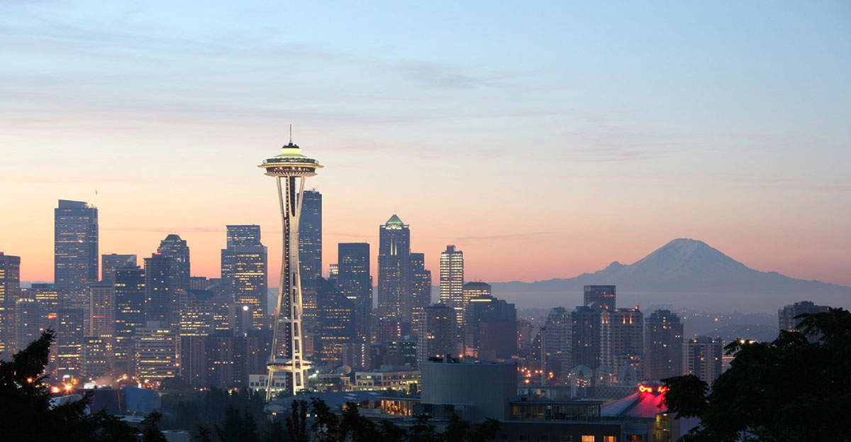 seattle skyline mount rainier