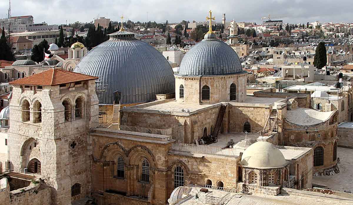 sepulcher building