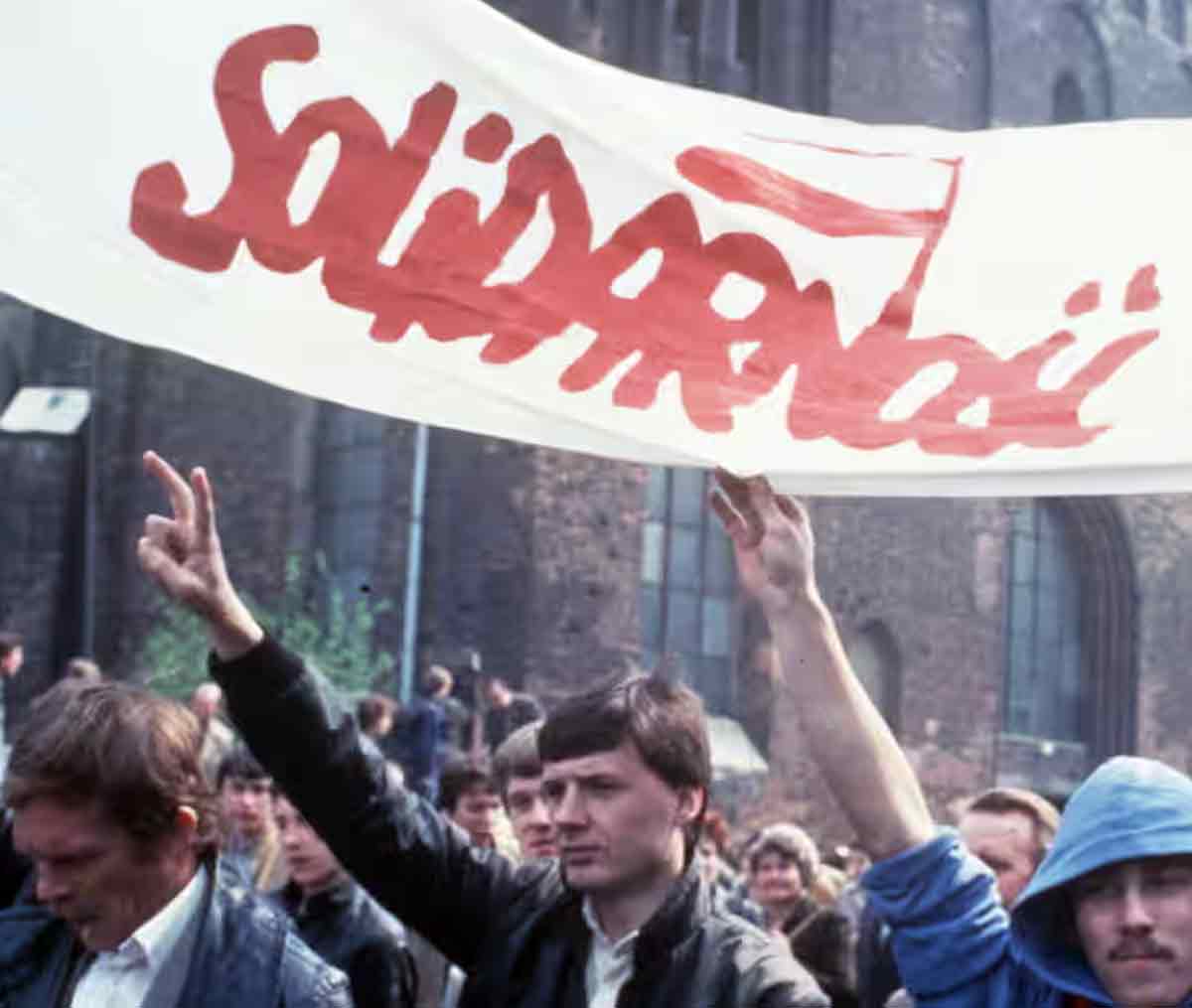 solidarity protest 1983