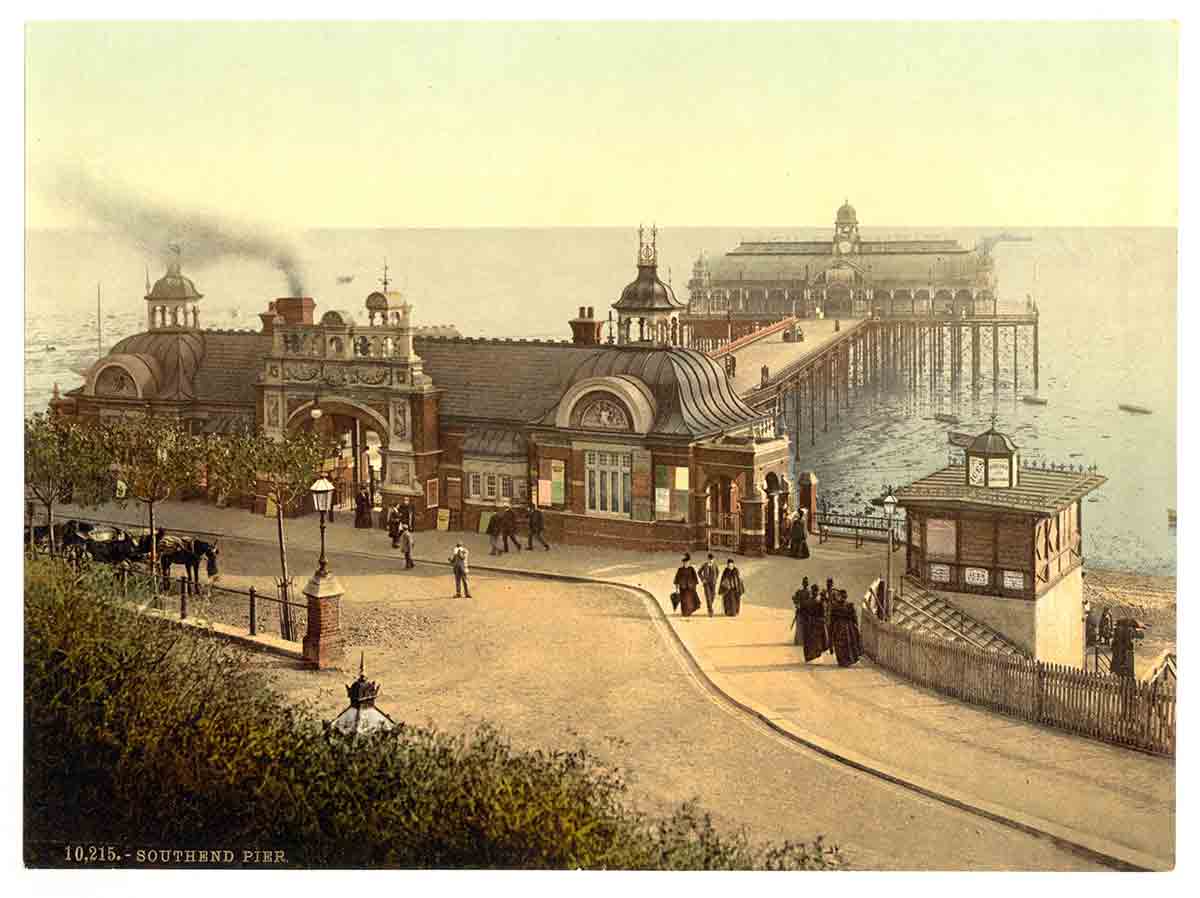 southend pier photo essex