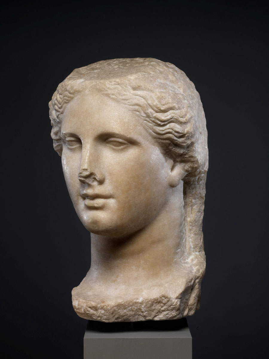 statue ptolemaic queen