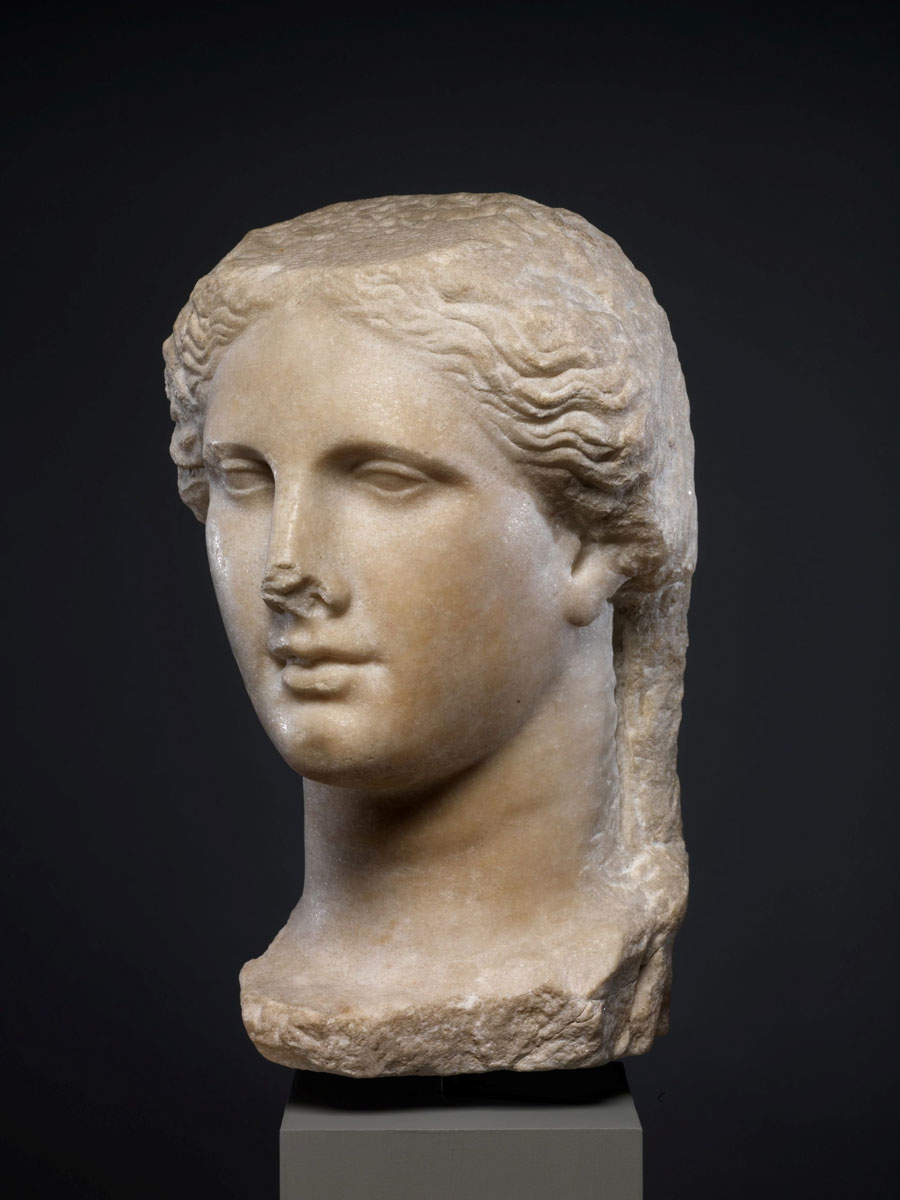 statue ptolemaic queen