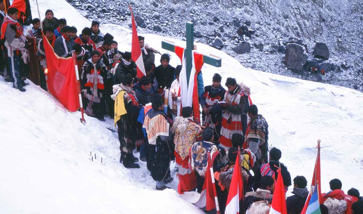 Qoyllur Rit_i snow star festival