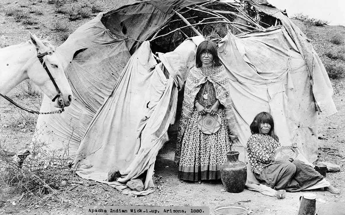 apache women in camp
