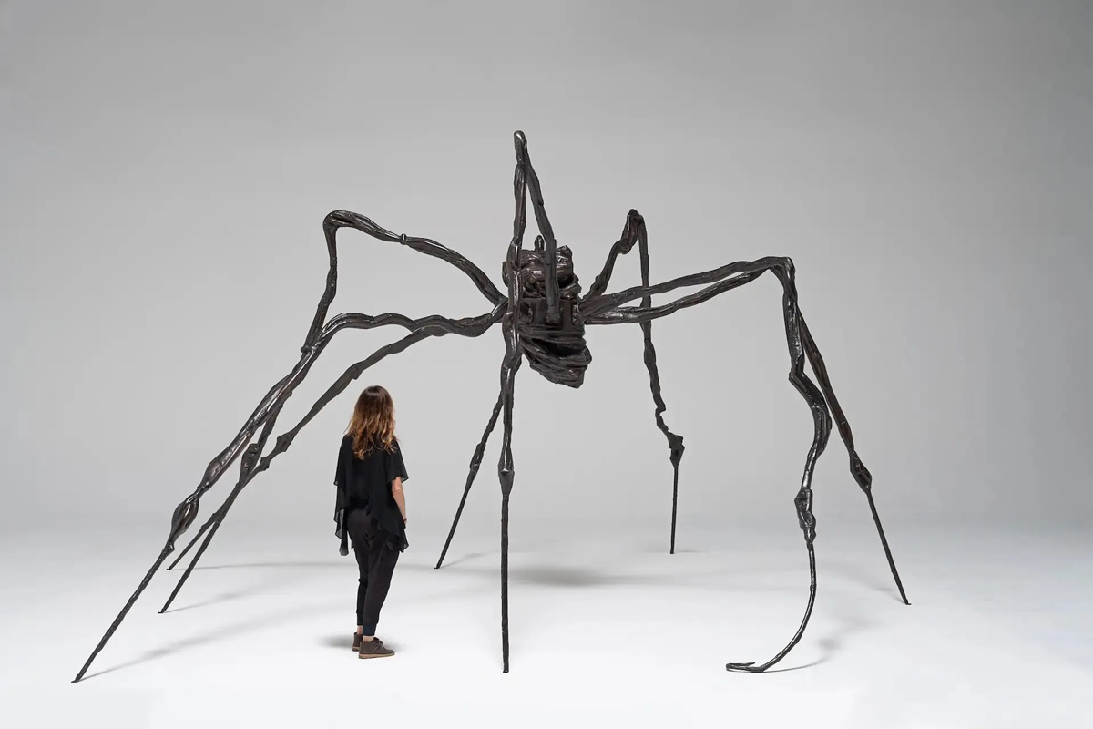 bourgeois soider sculpture