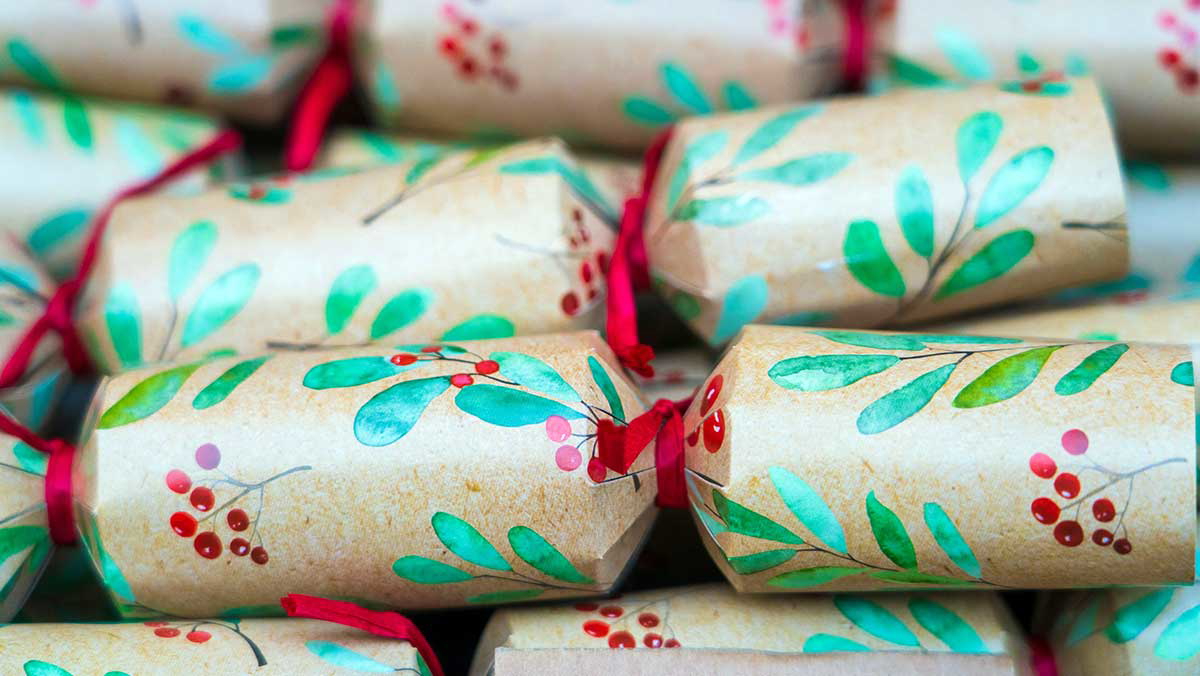 christmas crackers christmas traditions