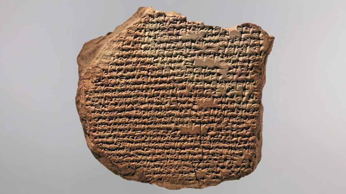cuneiform ancient writing tablet