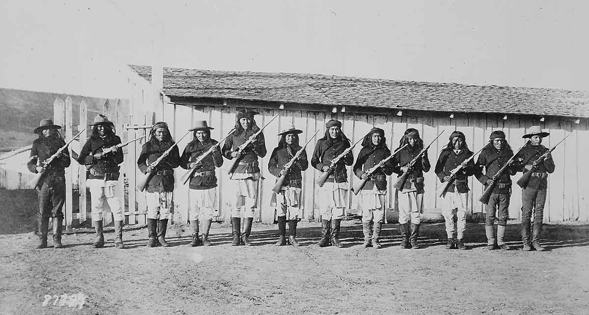 drilling apache scouts at fort wingate