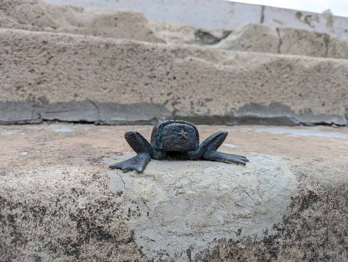 frog ushanka