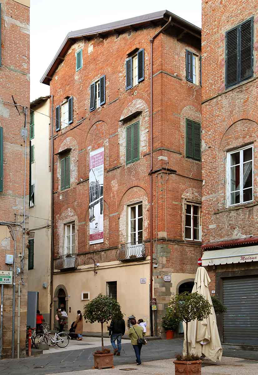 giacomo puccini house lucca tuscany