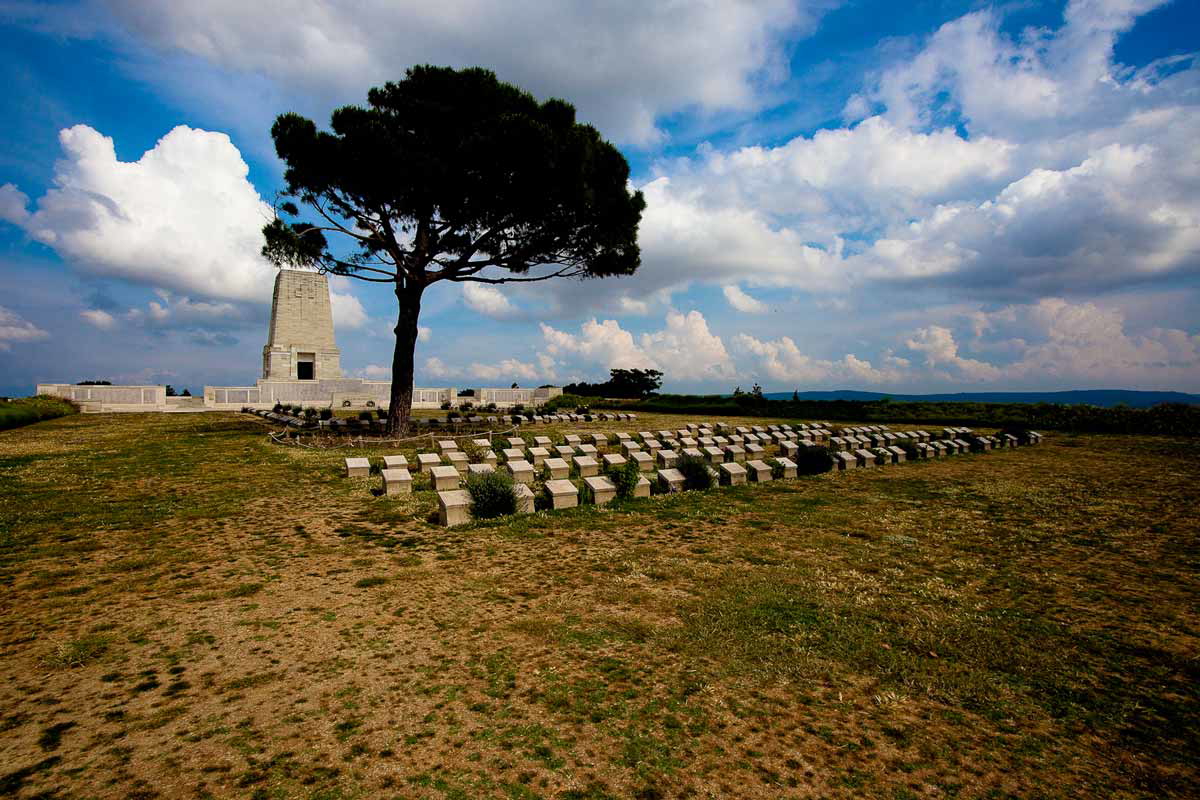 lone pine cemetery gallipoli turkiye