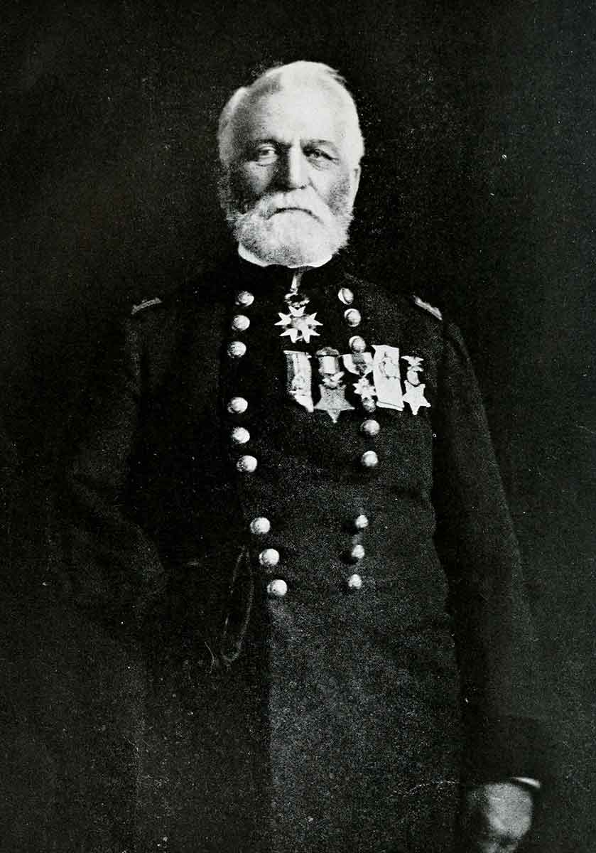 o o howard standing