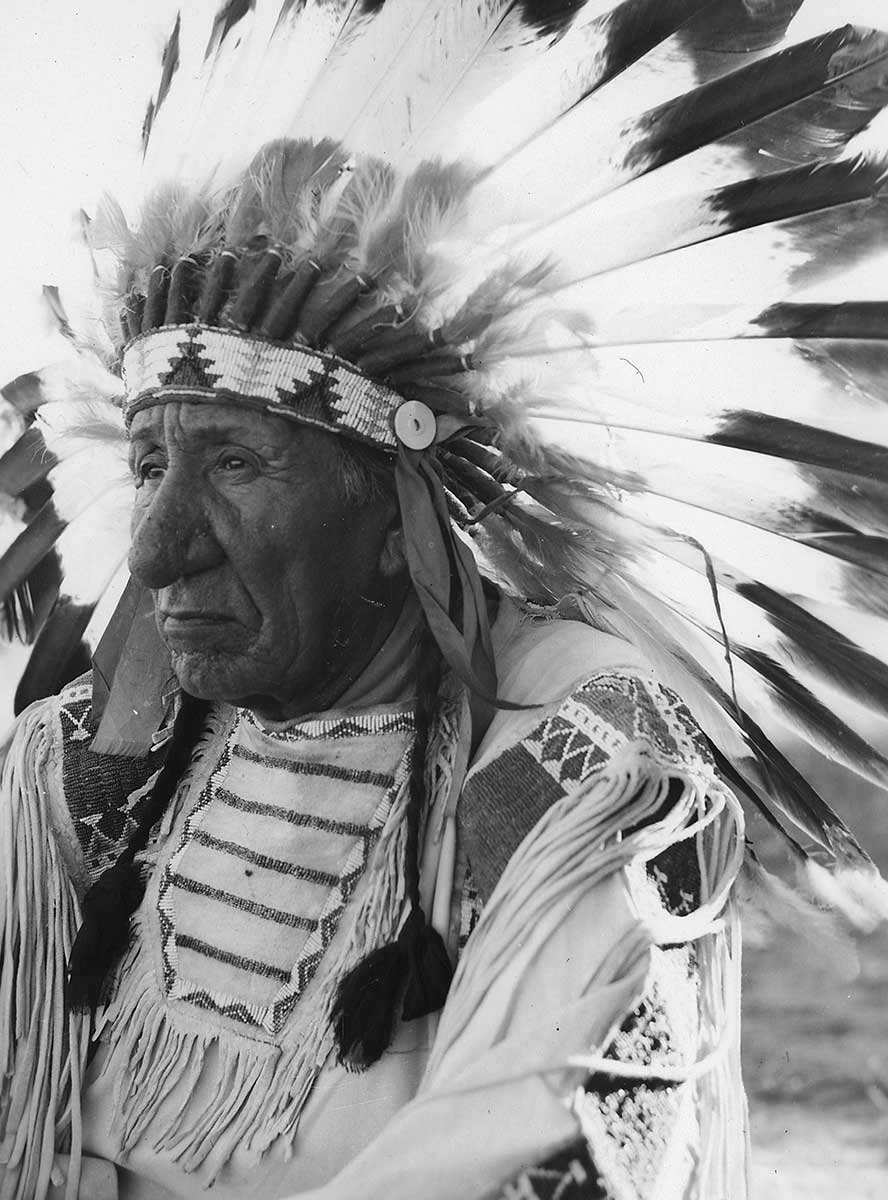 red cloud war bonnet