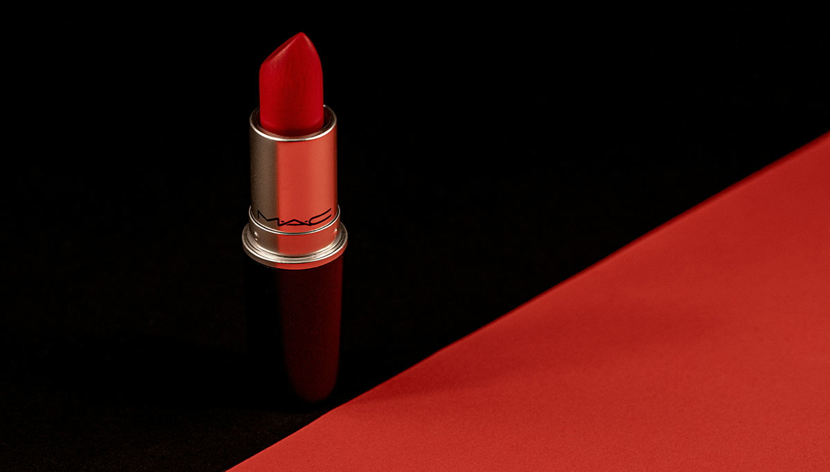 red lipstick unsplash