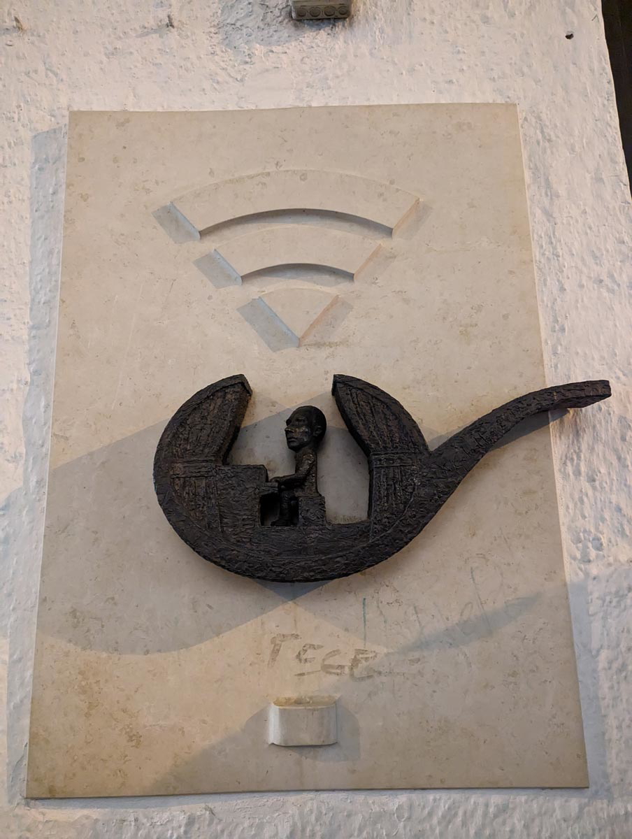 rezso seress budapest statue