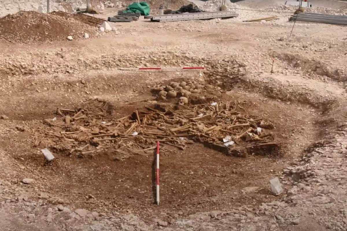 ridgeway hill grave st brices day massacre