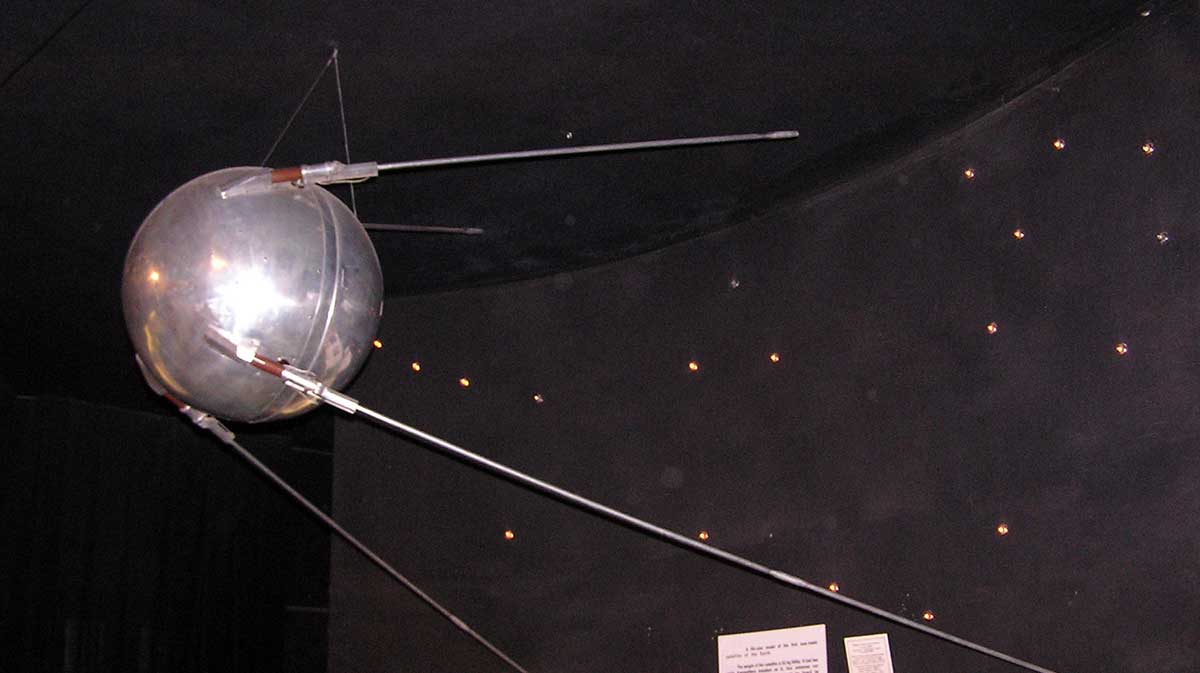 sputnik one model
