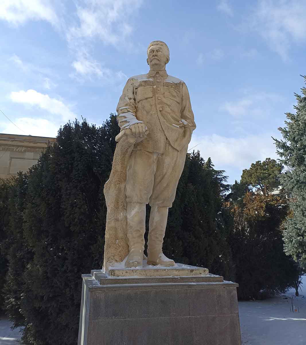 stalin statue gori