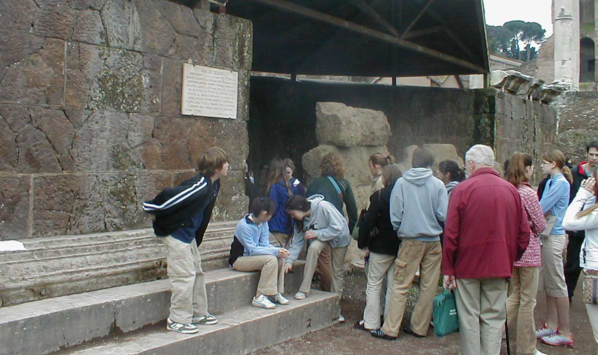 temple julius caesar roman forum italy