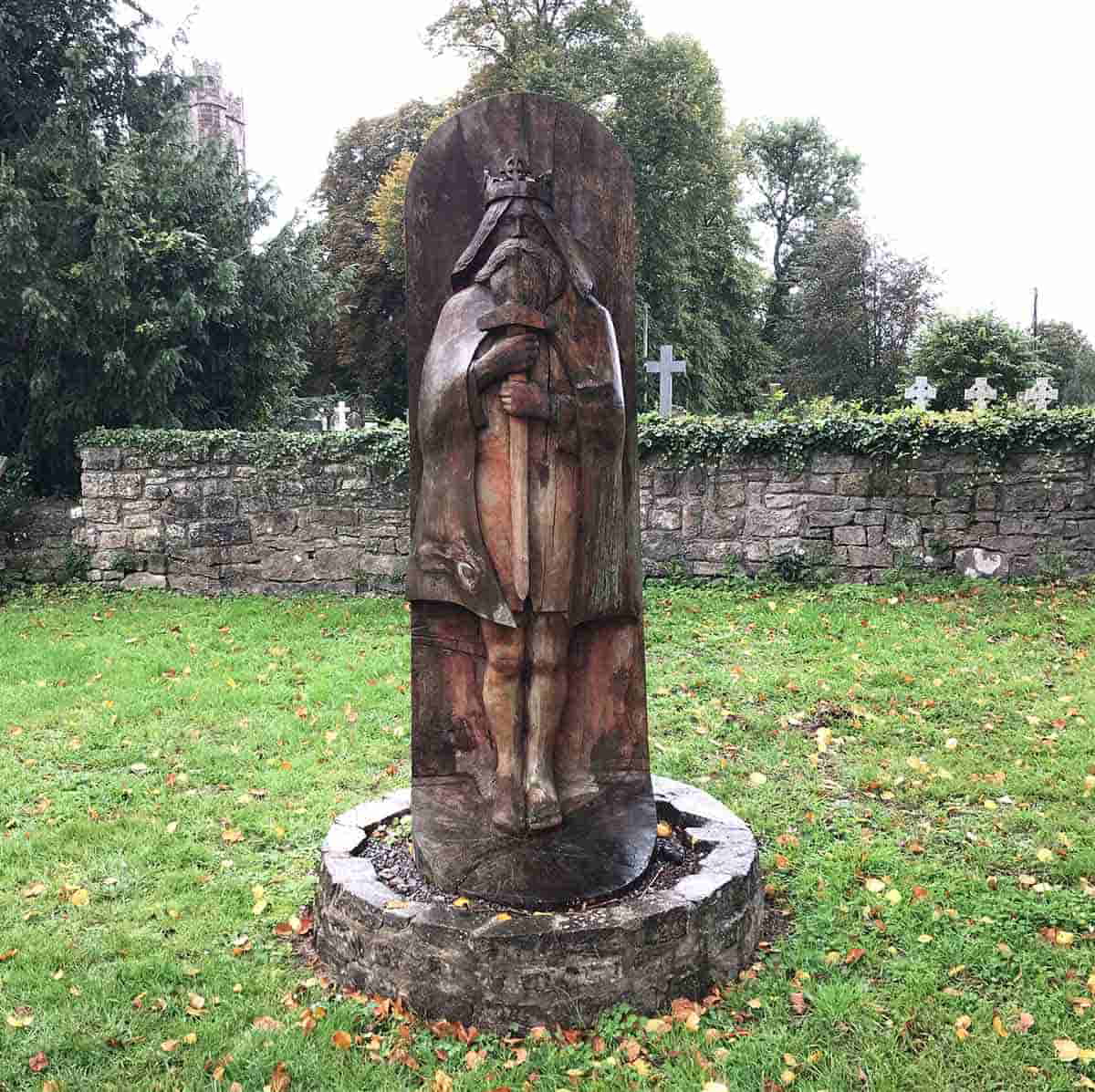 tewdrg statue st tewdric_s church mathern caleb howells