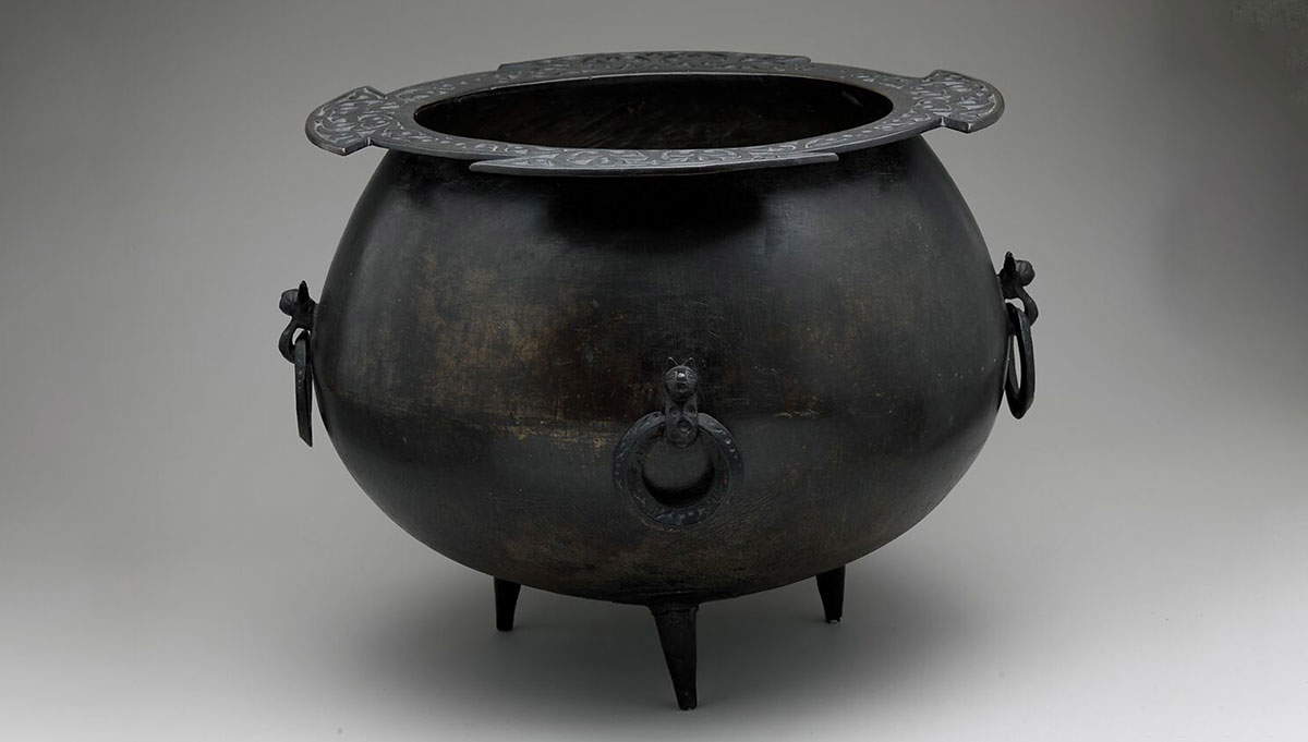 witch cauldron met