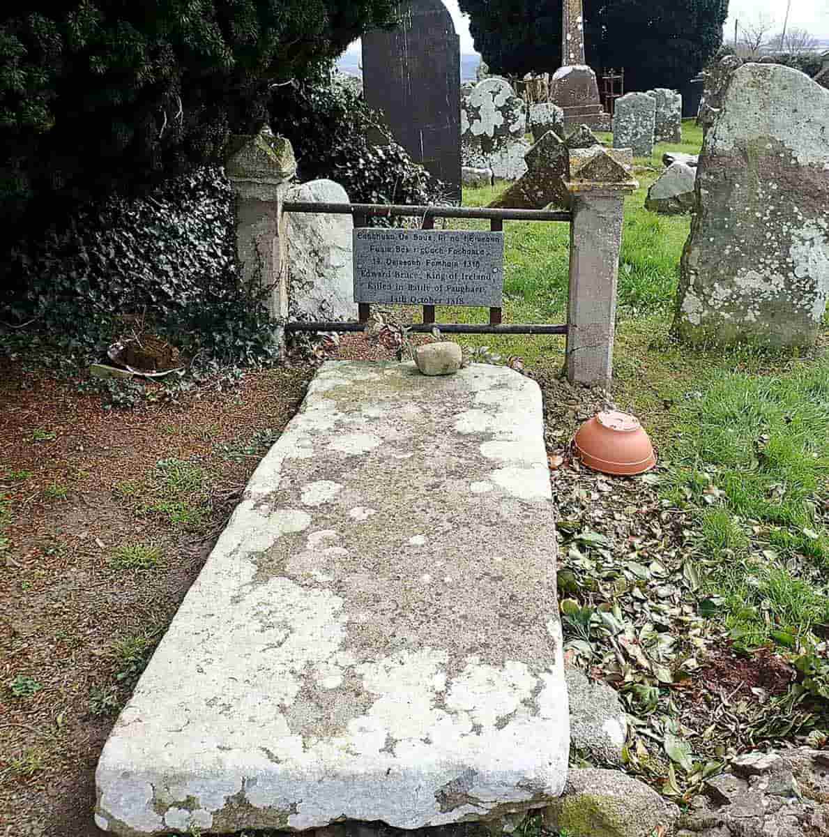 Grave Edward Bruce