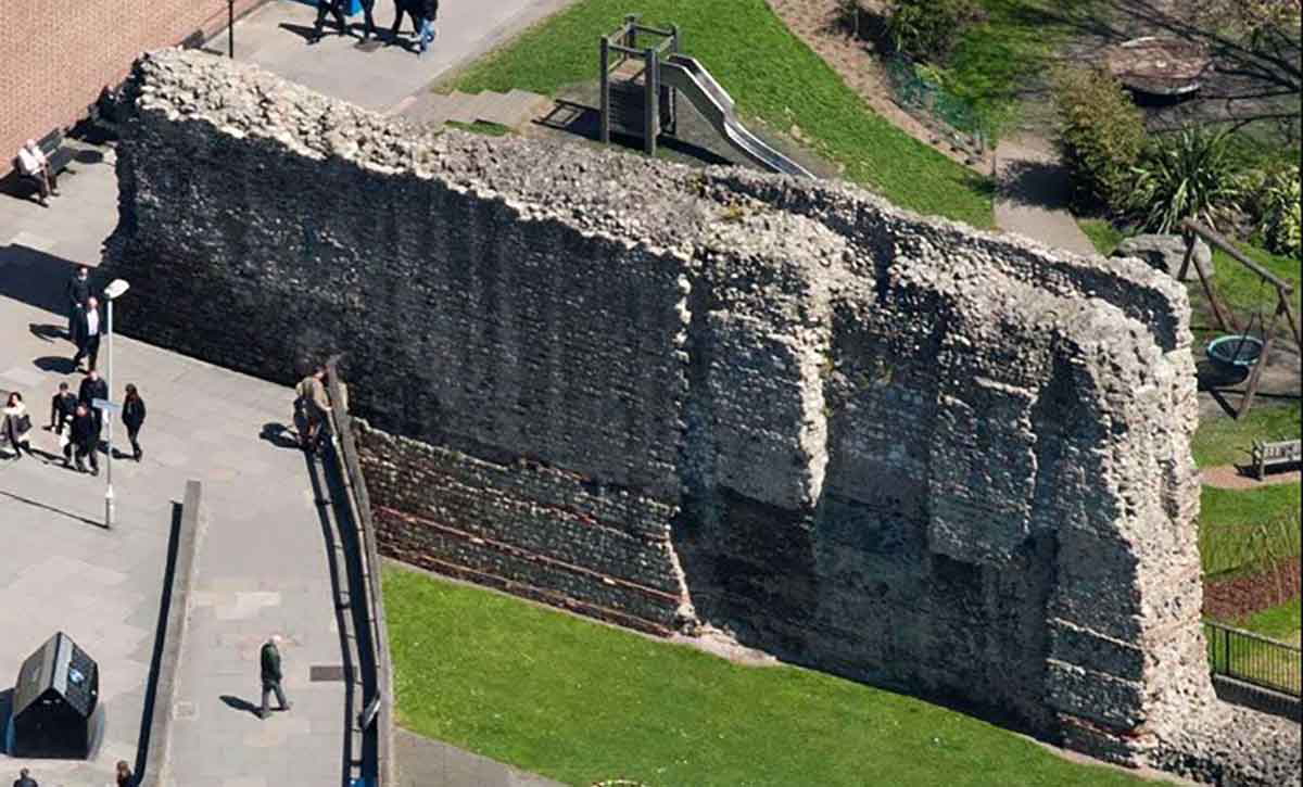 London wall