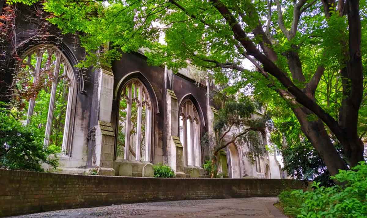 St Dunstan East