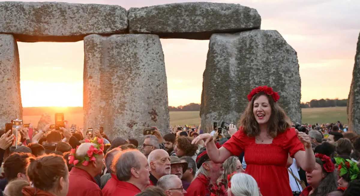 Stonehenge solstice