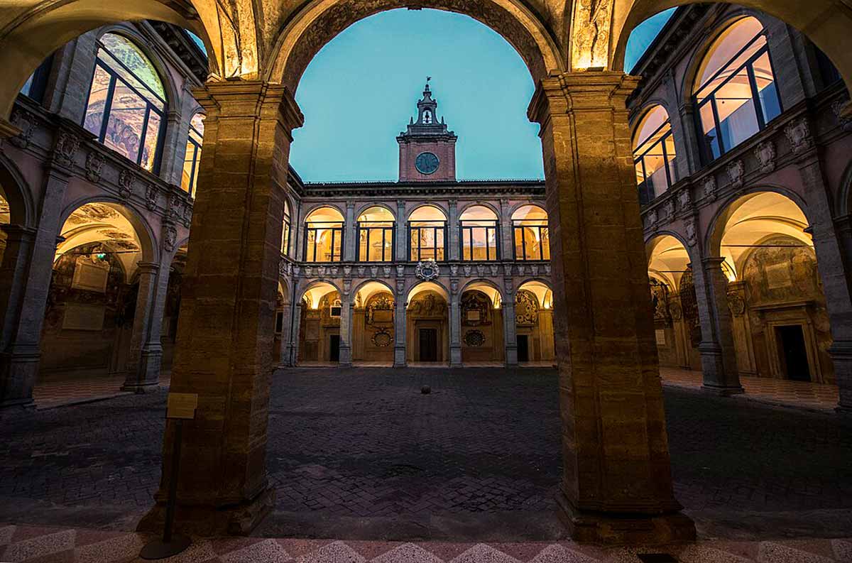 arches bologna medieval university