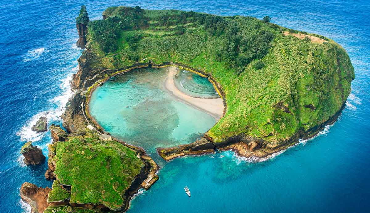 lagoon island, Azores