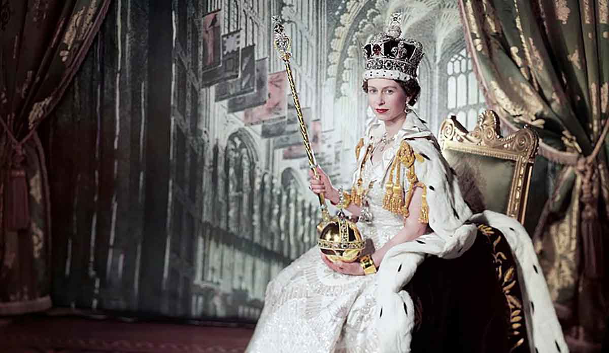 coronation portrait elizabeth ii