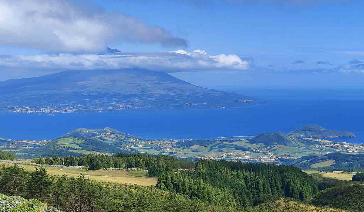 faial coastline azores