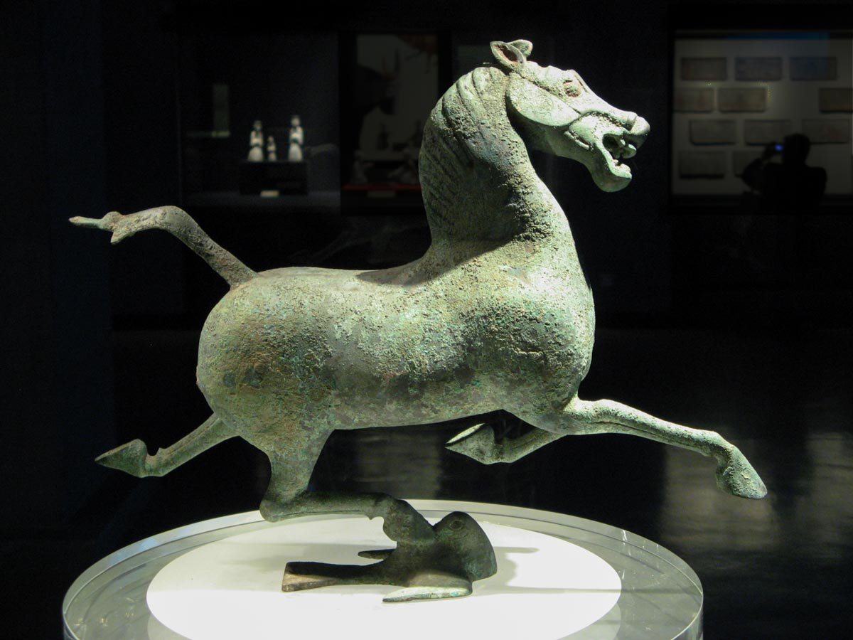 flying horse gansu statue heavenly horses