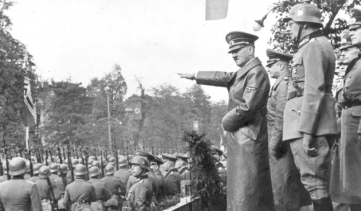 hitler warsaw parade
