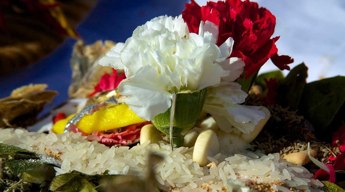 offerings inca road peru