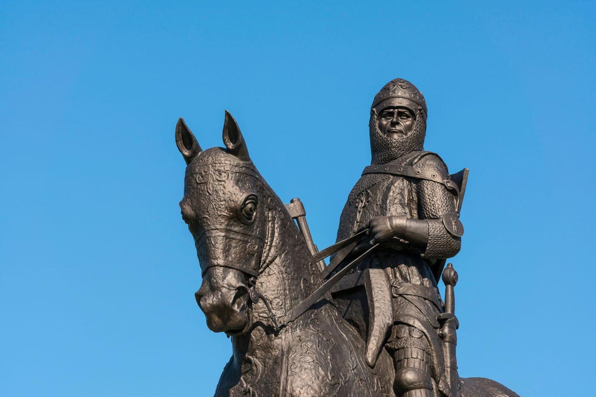 robert bruce statue