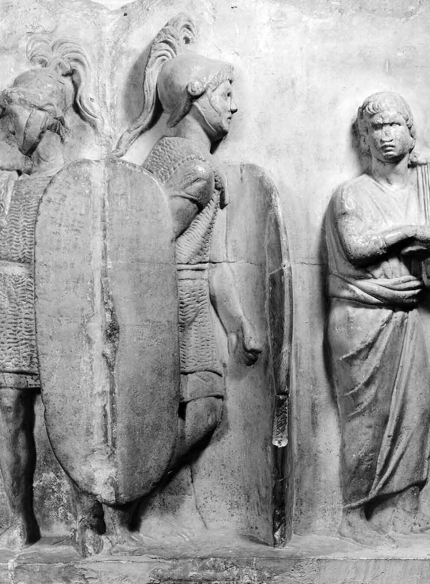 roman soldier louvre 2nd century