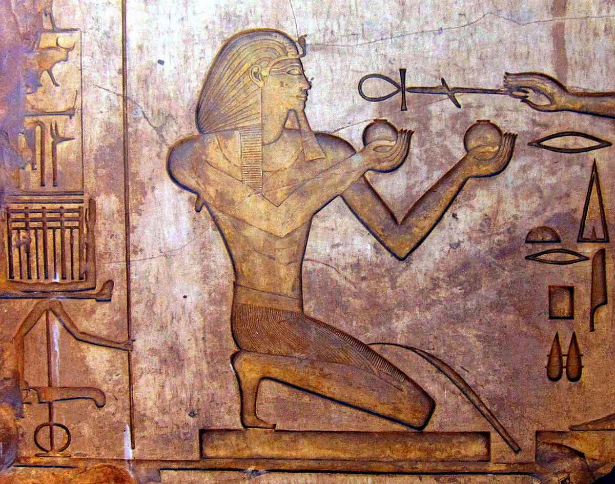 thutmose relief karnak