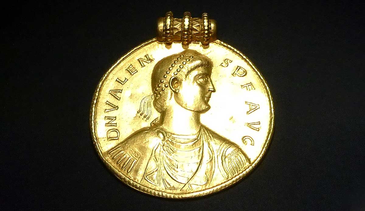 valens medal 1