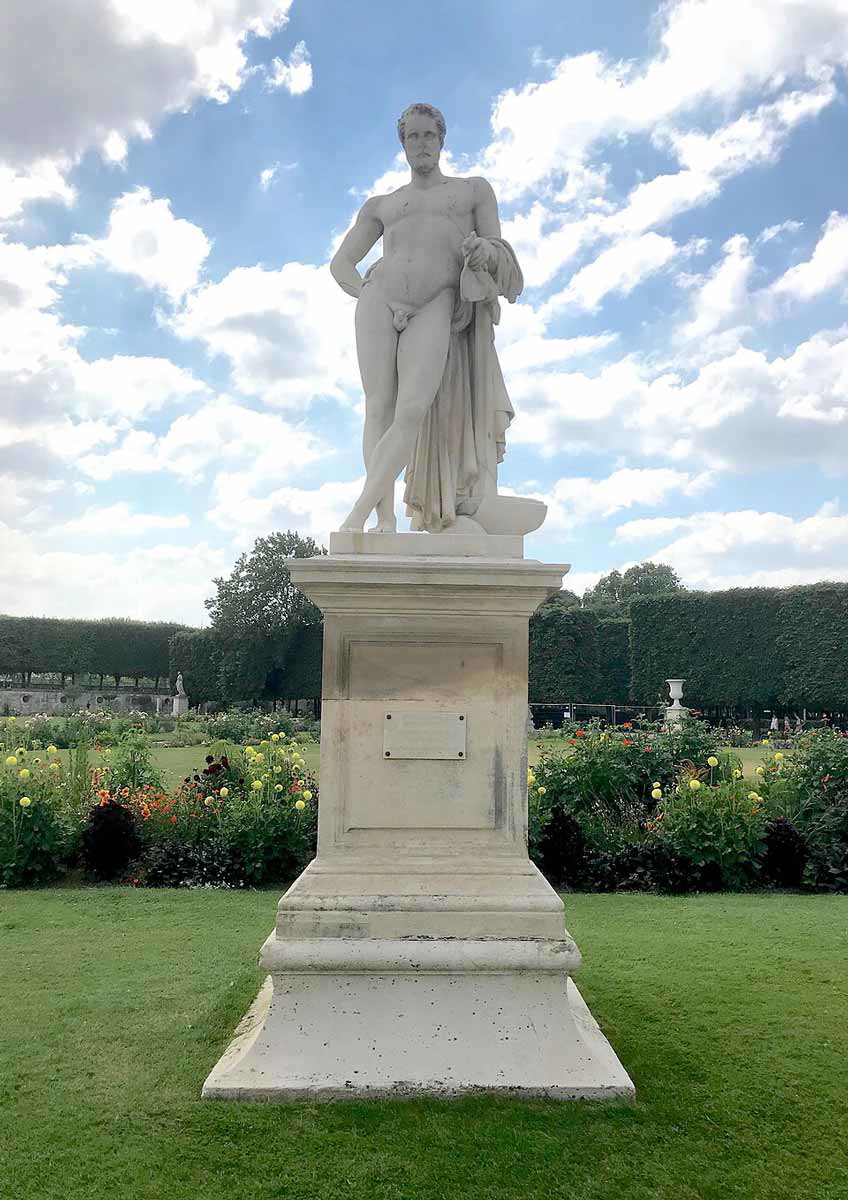 cincinnatus statue tuileries garden paris