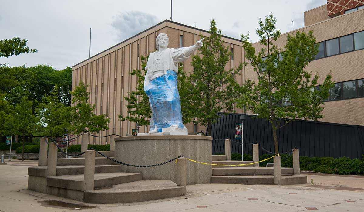 columbus under wraps