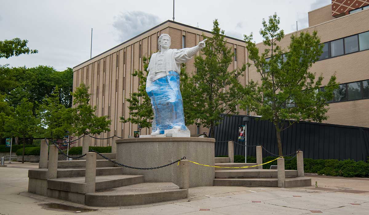 columbus under wraps