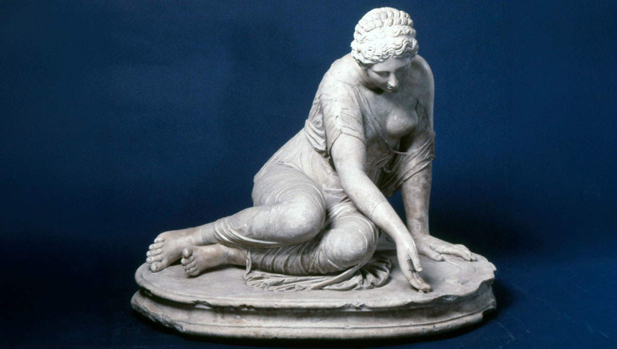 girl playing knucklebones