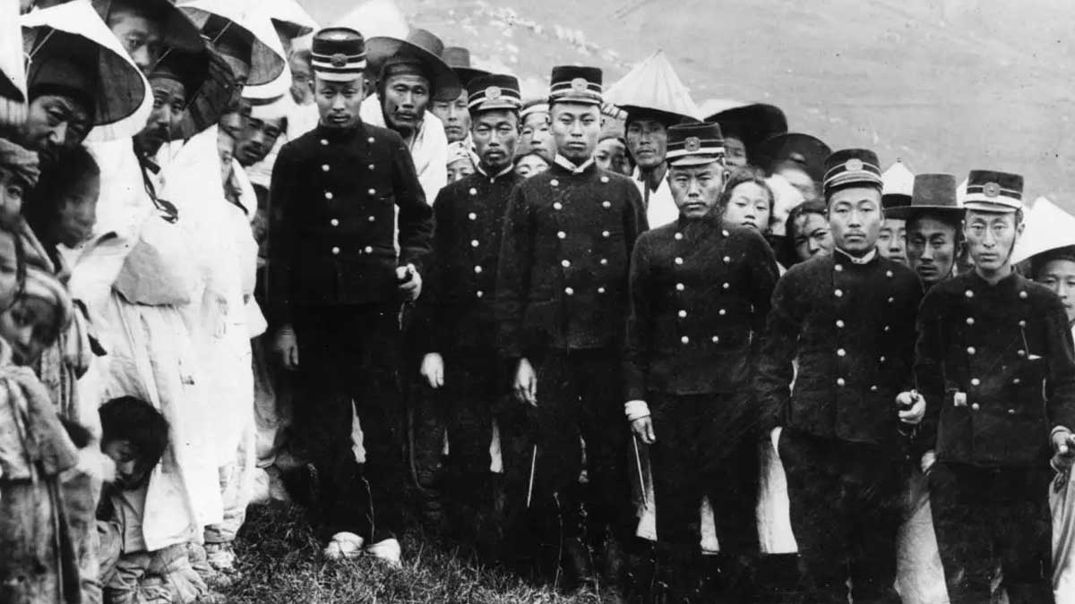 japanese officers in korea 1910