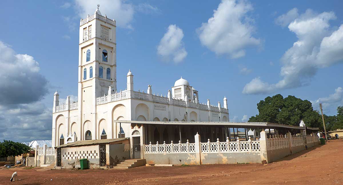 jujeidayiri ahmadiyya central mosque photograph