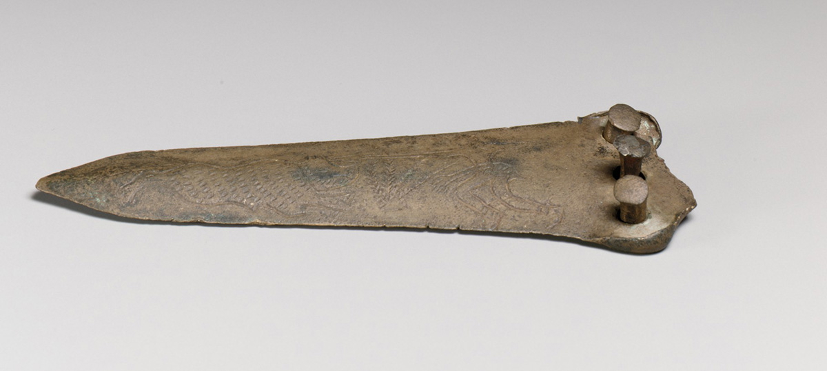 minoan dagger photograph weapons bible