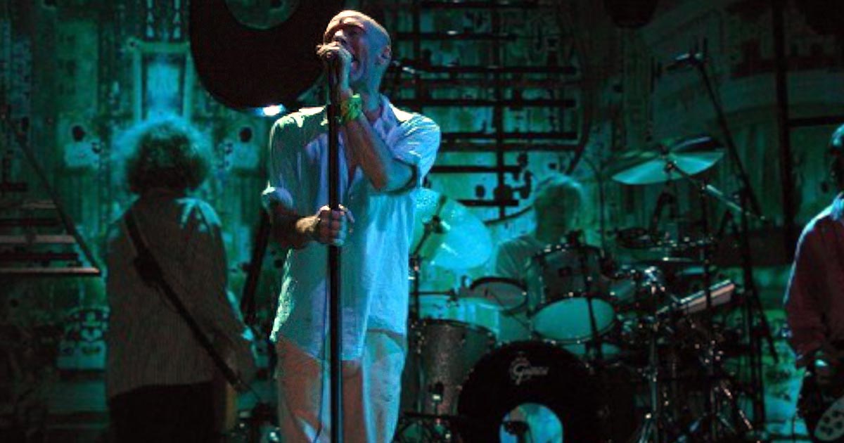 rem performing padova alternative music